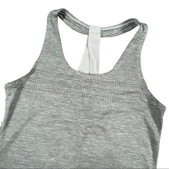 Adidas size Xs light grey silky stretchy scoop neck  curved hem tank top - Picture 2 of 10